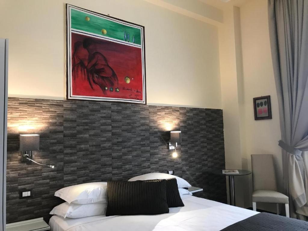 Boutique Hotel Piazza Carita نابولي المظهر الخارجي الصورة